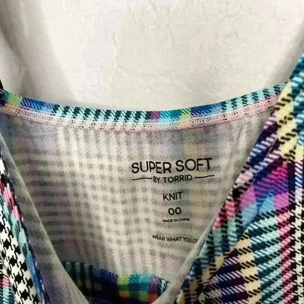 Torrid Multi Color Plaid Babydoll Mixed Fabric V-Neck Tank 00 M/L - Picture 7 of 8